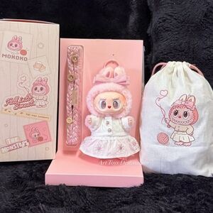 POP MART POP LAND Mokoko Fall Into Sweaters Vinyl Plush Pendant.